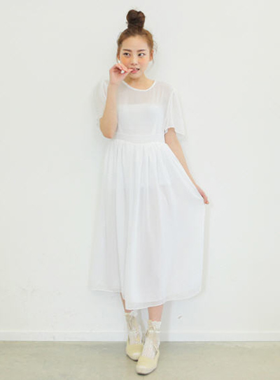 เดรสขาว