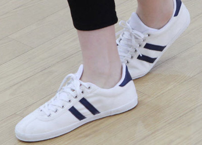 รองเท้าวิ่งผู้หญิง