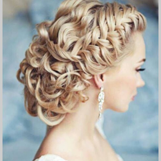 ผมเปียเกล้า