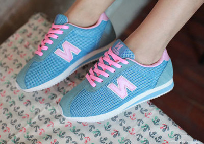 รองเท้าวิ่งผู้หญิง