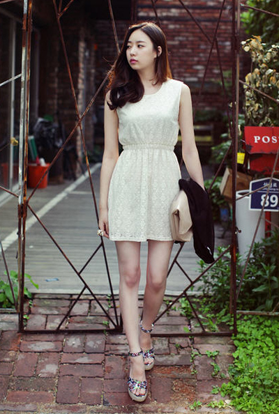 เดรสขาว