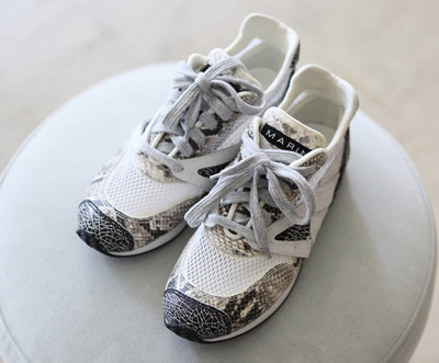 รองเท้าวิ่งผู้หญิง