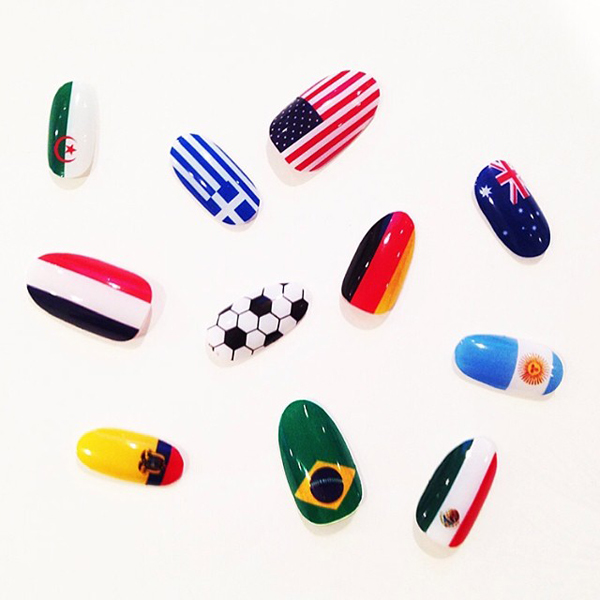 ลายเพ้นท์เล็บ