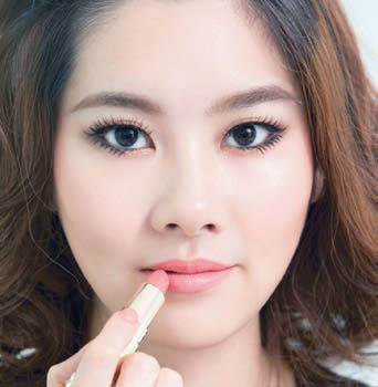 แต่งหน้าแบบพลอย เฌอมาลย์