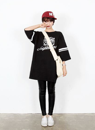 รองเท้าผ้าใบผู้หญิงสีขาว