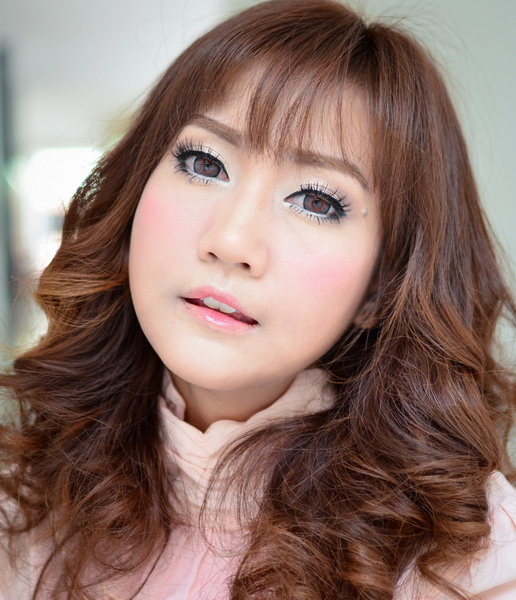 แต่งหน้าเหมือนตุ๊กตา