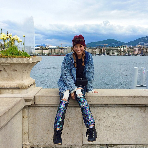 กางเกงยีนส์ปักเลื่อม