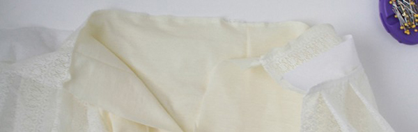 กระโปรงพลีทลูกไม้