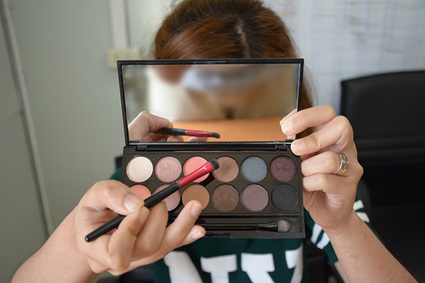 แต่งหน้าไปทำงาน