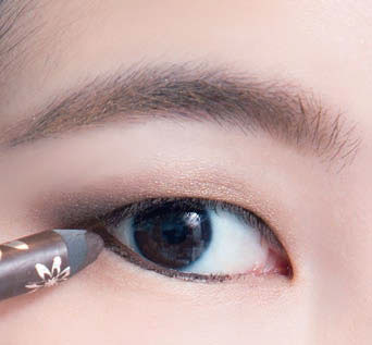 แต่งหน้าแบบพลอย เฌอมาลย์