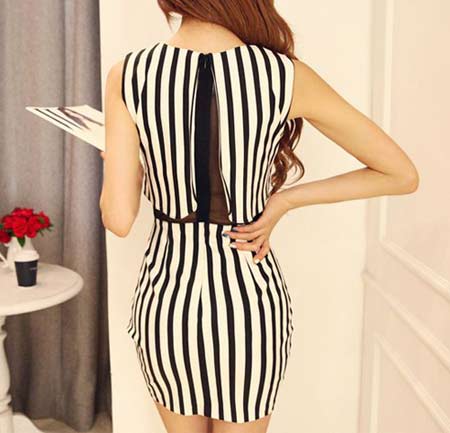 ชุดเดรสโชว์หน้าท้อง