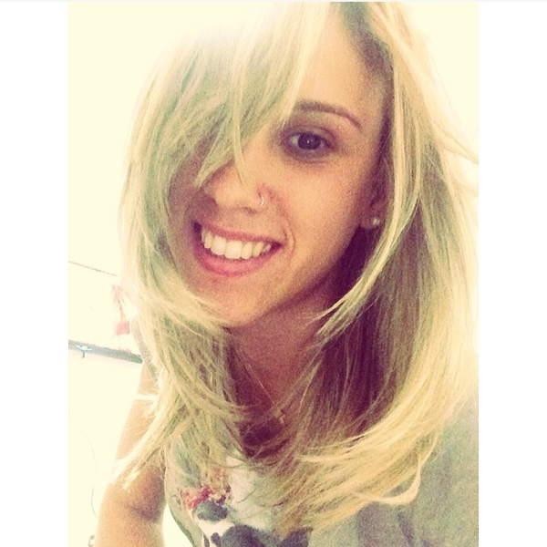 สีผม บลอนด์เขียว 