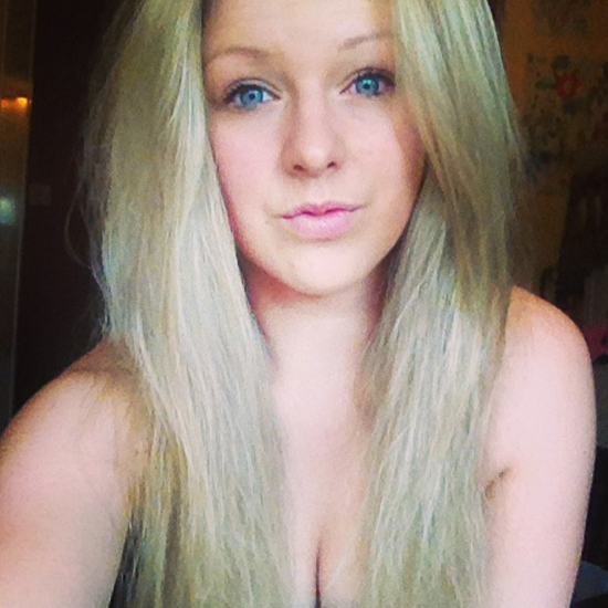 สีผม บลอนด์เขียว