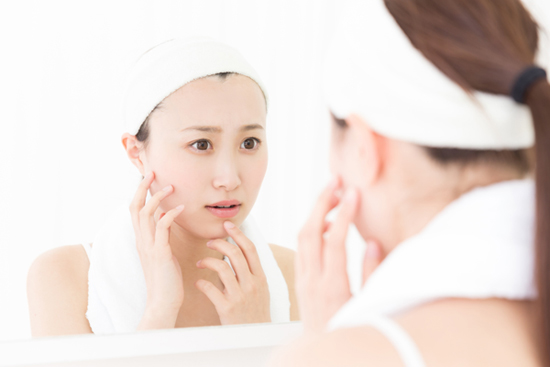 ผิวหน้าไม่ชุ่มชื่น