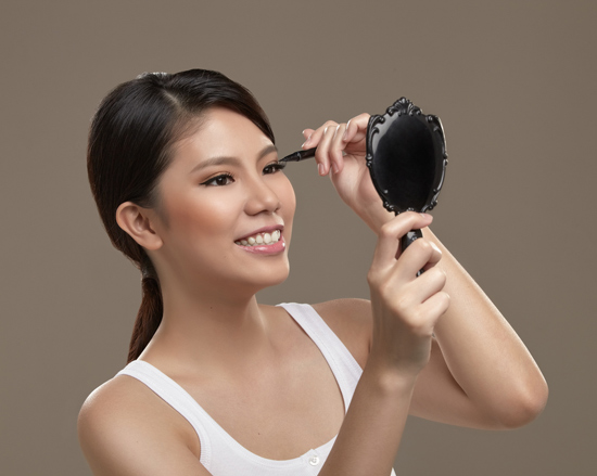 วิธีทำให้ขนตาหนายาว