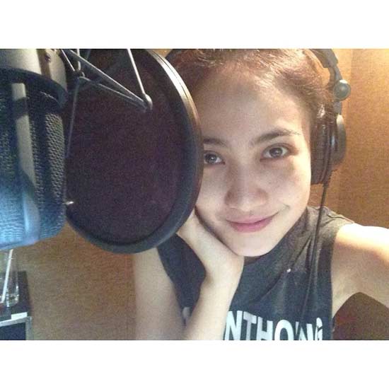 ดาราไม่แต่งหน้า