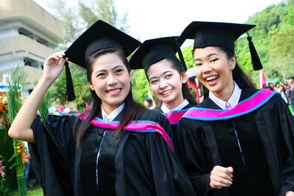 วิธีประหยัดค่าใช้จ่ายในวันรับปริญญา