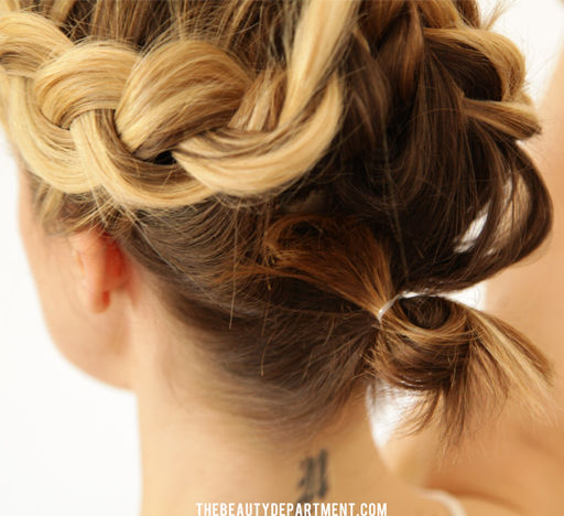 ทรงรับปริญญาผมสั้น