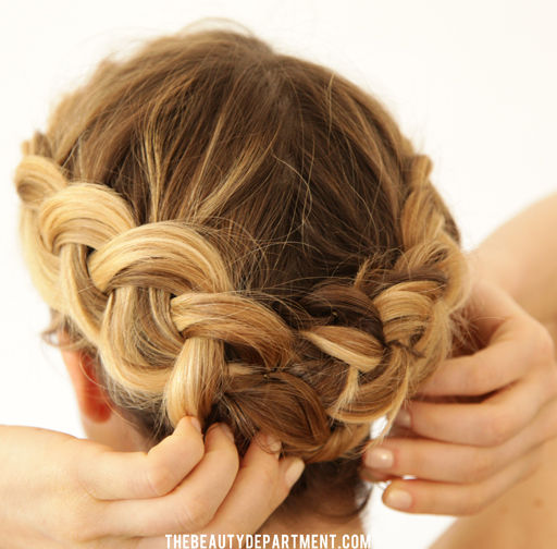 ทรงรับปริญญาผมสั้น