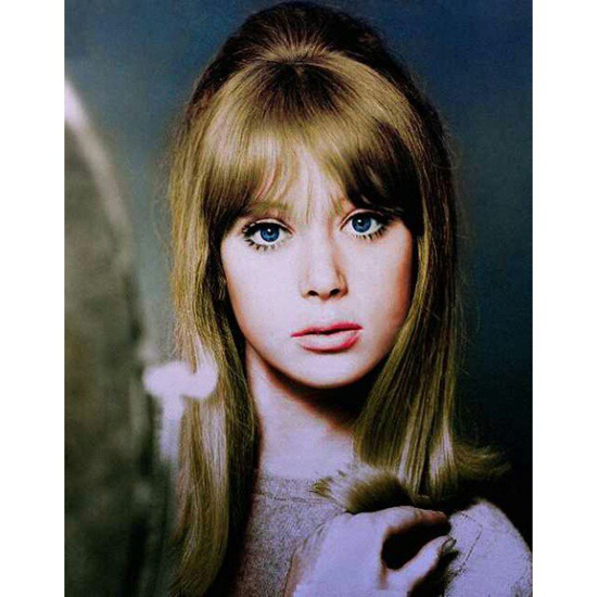 แต่งหน้ายุคซิกตี้