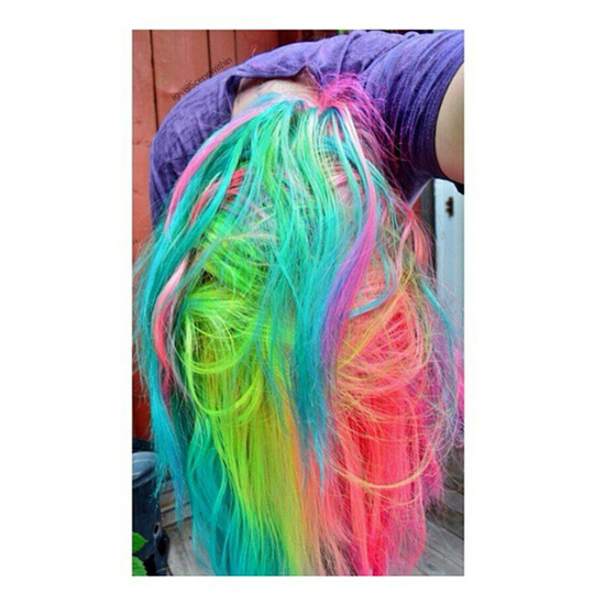 ผมสีรุ้ง 