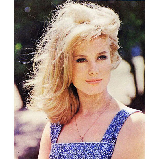 แต่งหน้ายุคซิกตี้