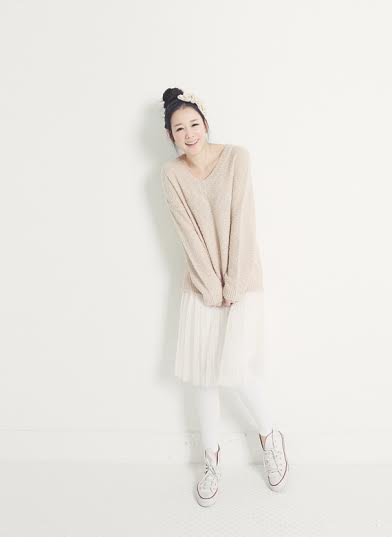 รองเท้าผ้าใบสีขาว