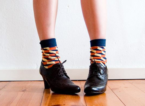 ถุงเท้ากับรองเท้าส้นสูง