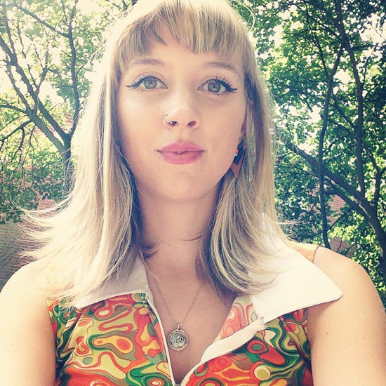 แต่งหน้ายุคซิกตี้