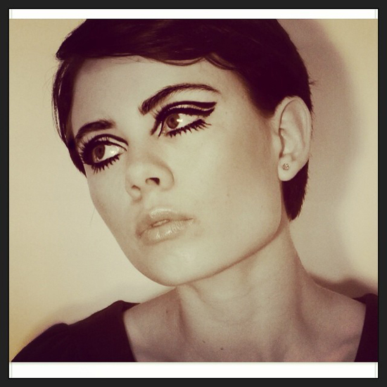 แต่งหน้ายุคซิกตี้