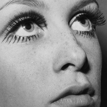 แต่งหน้ายุคซิกตี้