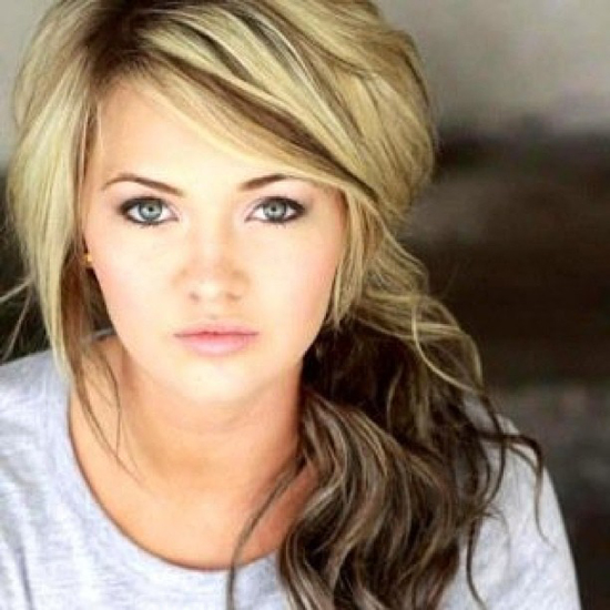 วัยรุ่นฝรั่งแต่งหน้า