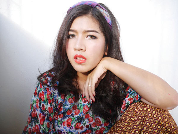 แต่งหน้าแบบลำยอง