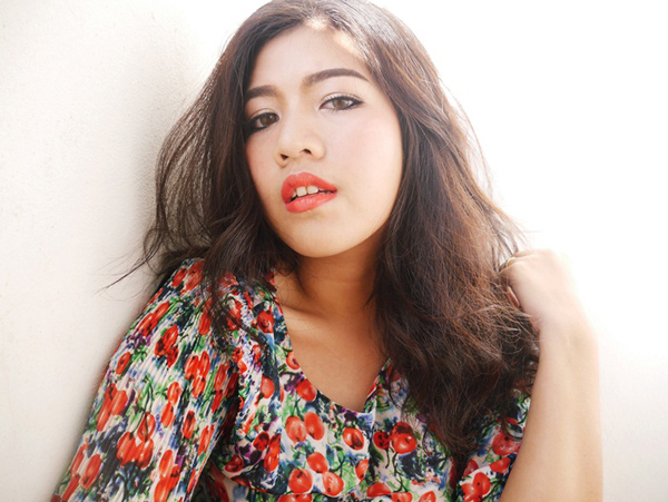 แต่งหน้าแบบลำยอง