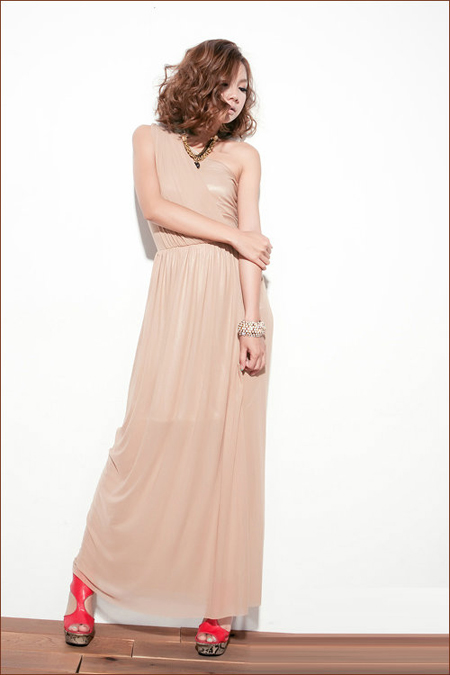 ชุดราตรียาว