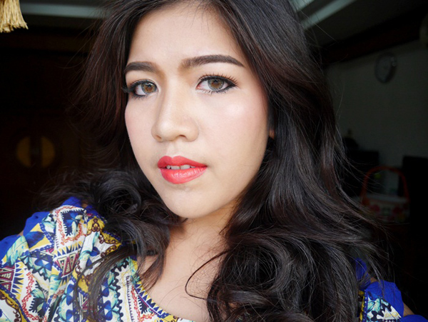 แต่งหน้าแบบลำยอง