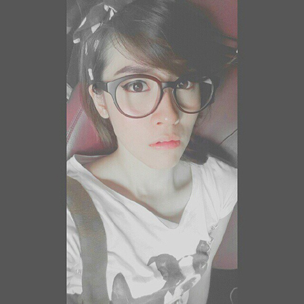 ดารากับแว่นสายตา 