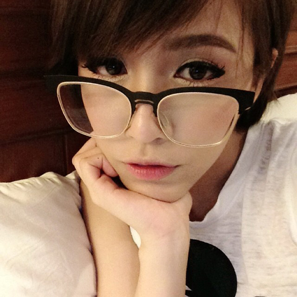 ดารากับแว่นสายตา 