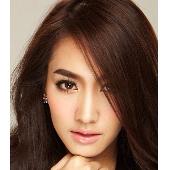 ดาราหน้าสวย