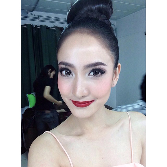 ดาราหน้าสวย