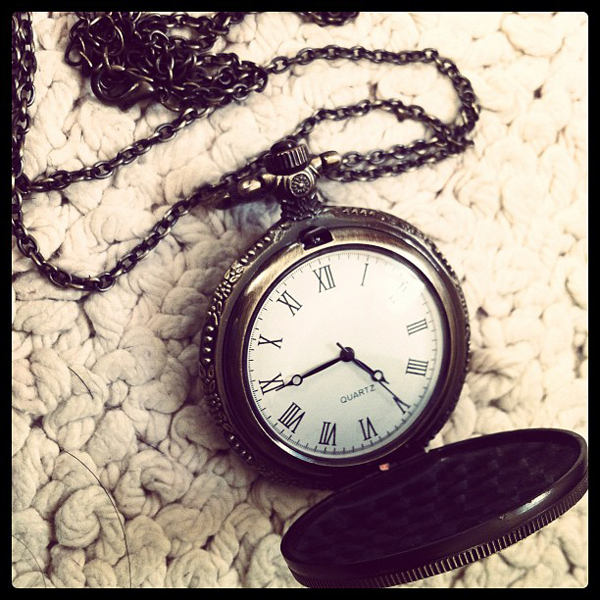 นาฬิกาสร้อยคอผู้หญิง