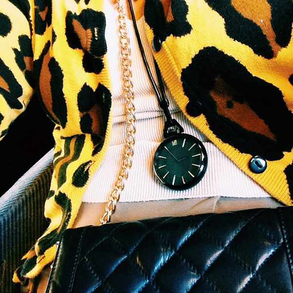 นาฬิกาสร้อยคอผู้หญิง