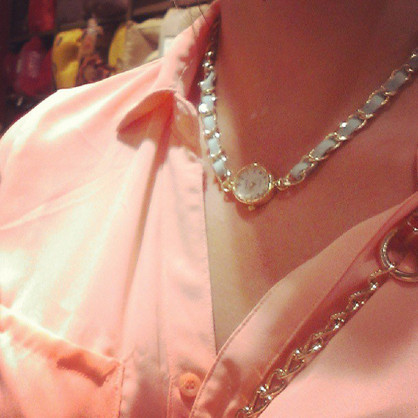 นาฬิกาสร้อยคอผู้หญิง