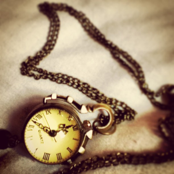 นาฬิกาสร้อยคอผู้หญิง