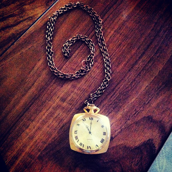 นาฬิกาสร้อยคอผู้หญิง