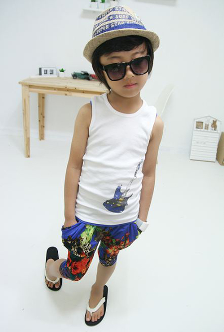 เสื้อผ้าลายดอกเด็ก