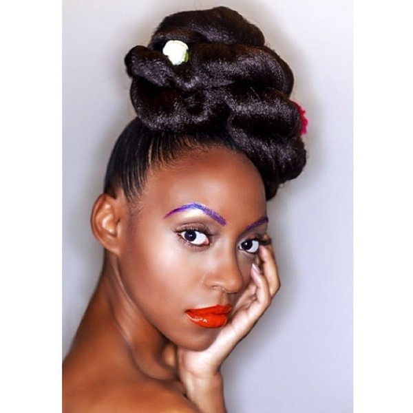 ทรงผมออกงานกลางคืนคนผมหยิก