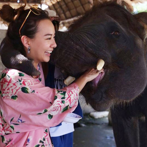 แฟชั่นลายดอกสไตล์ดารา