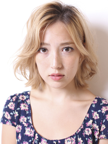 ทรงผมสั้นสําหรับคนหน้ายาว 