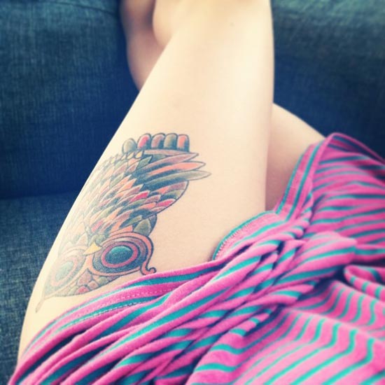 รอยสักต้นขาผู้หญิง 